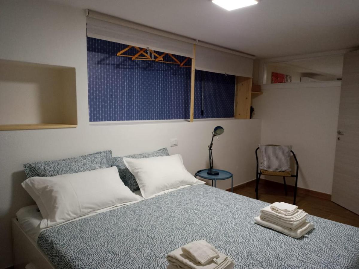 Vacanze Nella Casetta Pula Exteriör bild